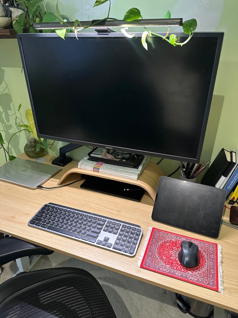 Logitech Wireless Keyboard - Silver & Black